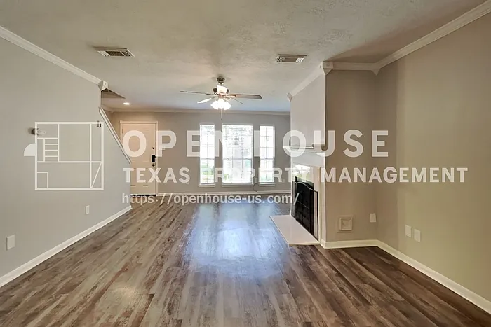 21746 Deep Pines Dr — Photo 3