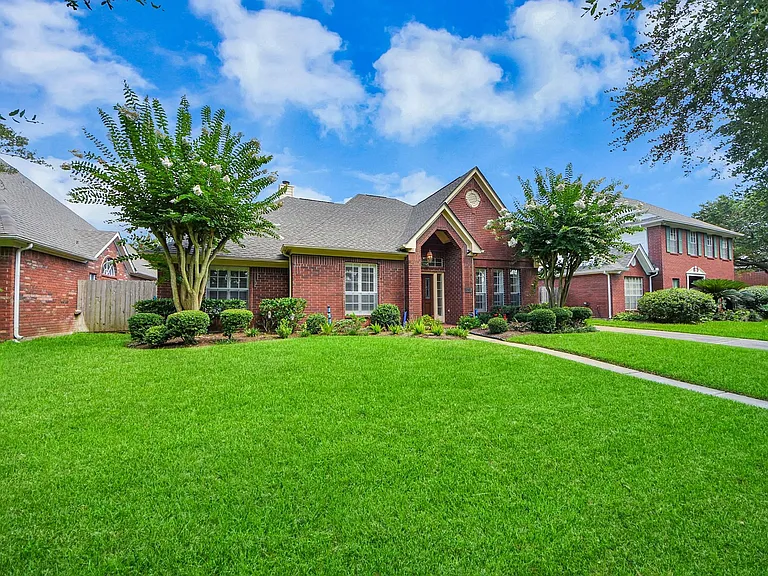 16710 Colony Terrace Dr — Photo 2