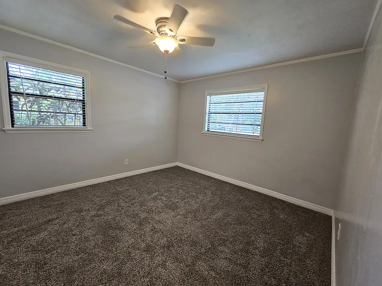 420 Indiana Ave — Photo 10