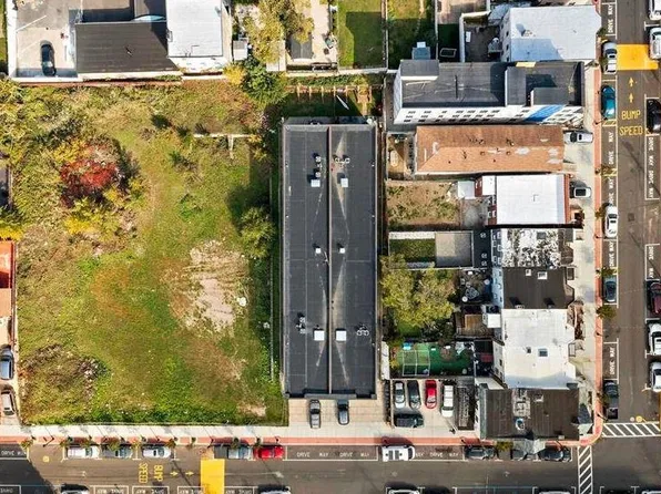 612 12th Street image 24 of 28