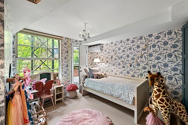 Sold by SERHANT. | media 9