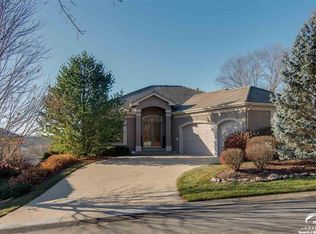 5637 Villa Dr, Lawrence, KS 66047