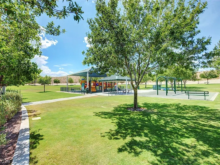 11 Grand Masters Dr — Photo 96
