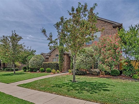 2nd image of 325 Fox Hollow Dr