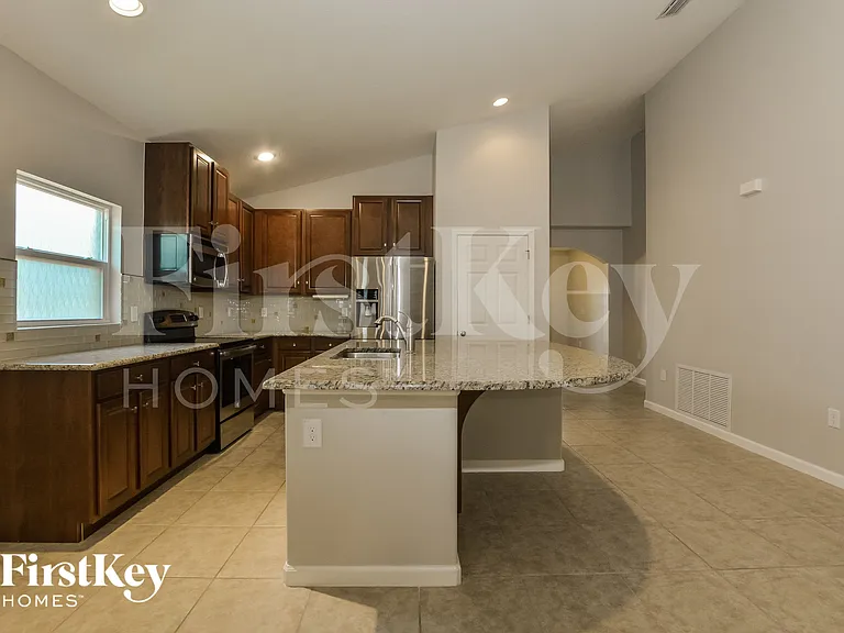 5384 Brilliance Cir — Photo 5