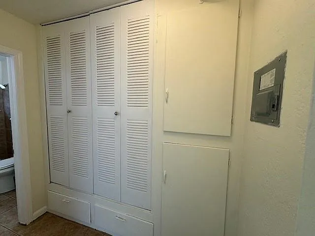 1705 Moffett St #C — Photo 8