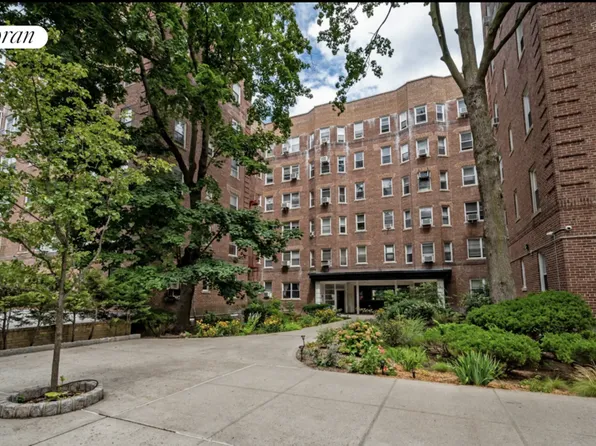 920 East 17th Street 121 image 12 of 12