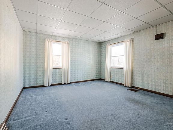 5th image of 103 W Crest Dr