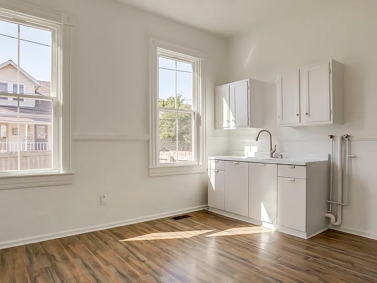 1909 Bonnycastle Ave — Photo 23