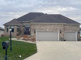 8241 Doubletree Ct, Winfield, IN 46307