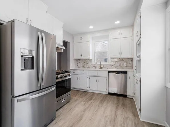 4552 Heights Dr, Minneapolis, MN 55421