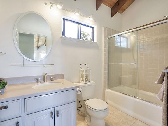 5th image of 414 Vista Del Mar Dr