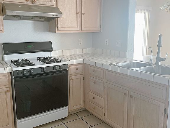 4th image of 7950 W Flamingo Rd Unit 2018