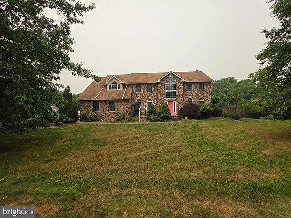 3rd image of 630 Clearfield Rd