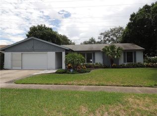 550 Fernshire Dr, Palm Harbor, FL 34683