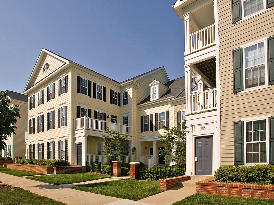 Townhomes and apartments exterior