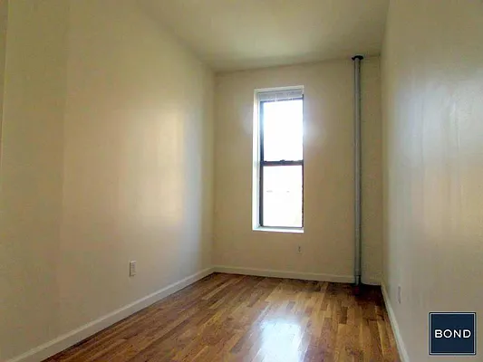 Rented by Bond New York | media 8