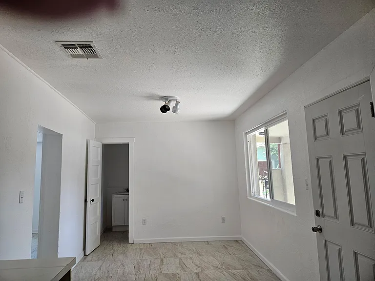 655 E Carico St #8-B — Photo 10