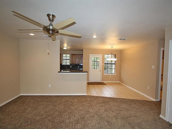 3rd image of 9125 Stonecreek Dr