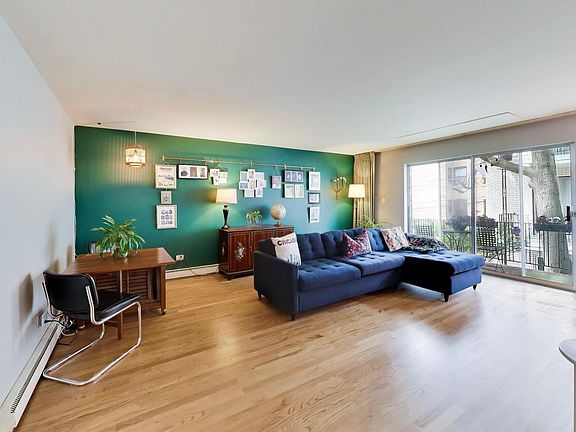 3rd image of 1125 W Lunt Ave APT 203