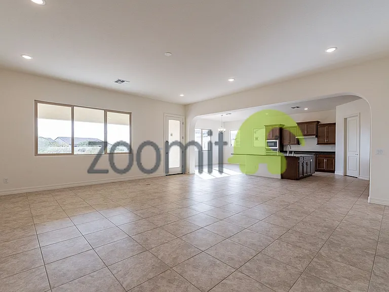 19407 W Seldon Ln — Photo 9
