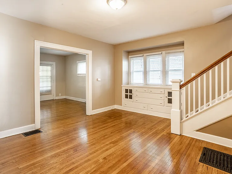 4327 N Park Ave — Photo 8