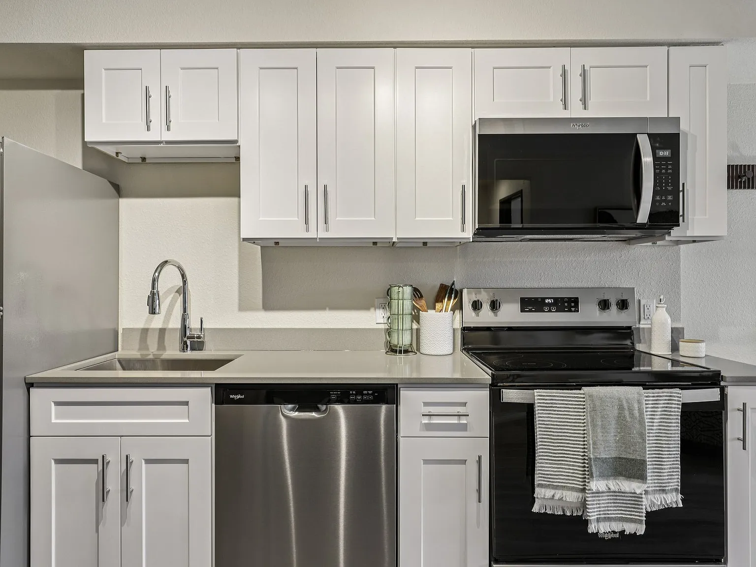 Woodland Flats Apartments — Photo 4