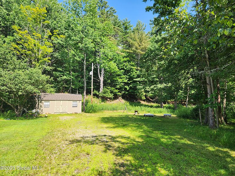 3rd image of 6 Ross Mountain Road