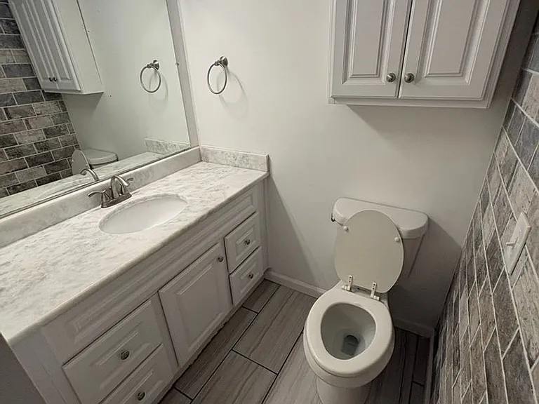 2325 Elliston Pl — Photo 9