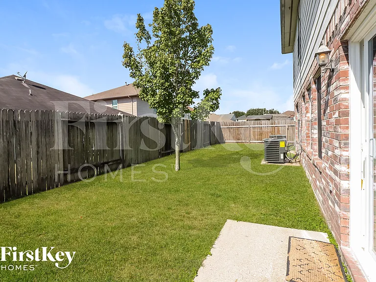 7811 Brookfield St — Photo 15