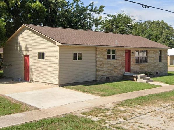 302 SW Broad St, Hoxie, AR 72433