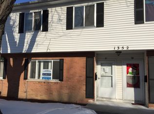 1352 Monomoy St APT C, Aurora, IL 60506