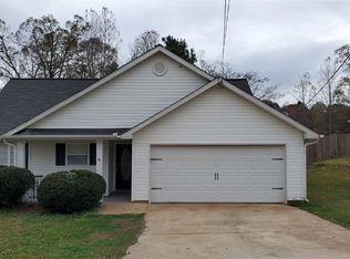 6 Lexington Dr #23, Grantville, GA 30220