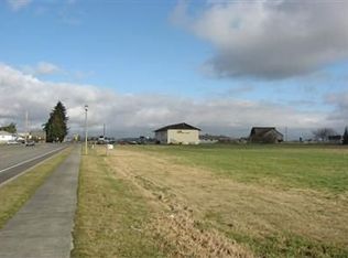 719 E Badger Rd, Lynden, WA 98264