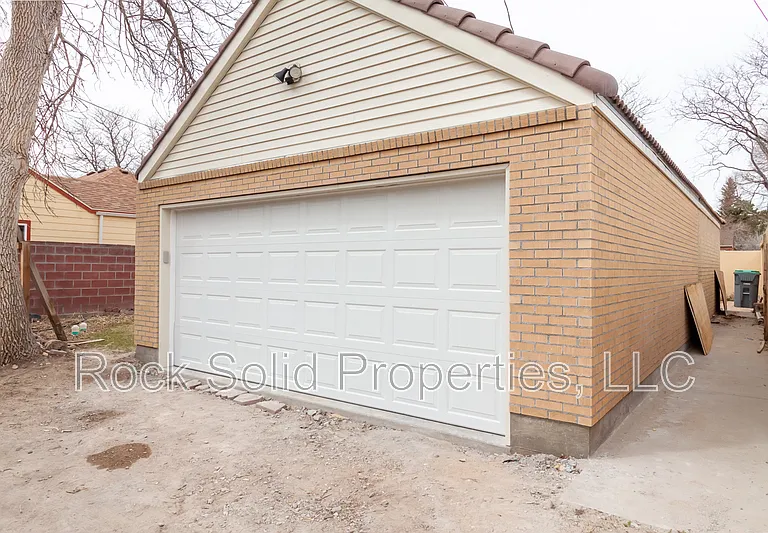 219 W 4th Ave — Photo 35