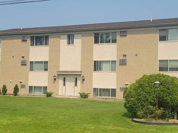 1875-A Twelve Michigan Ave #A12, Marysville, MI 48040