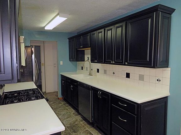 5th image of 605 Gleason Ave N