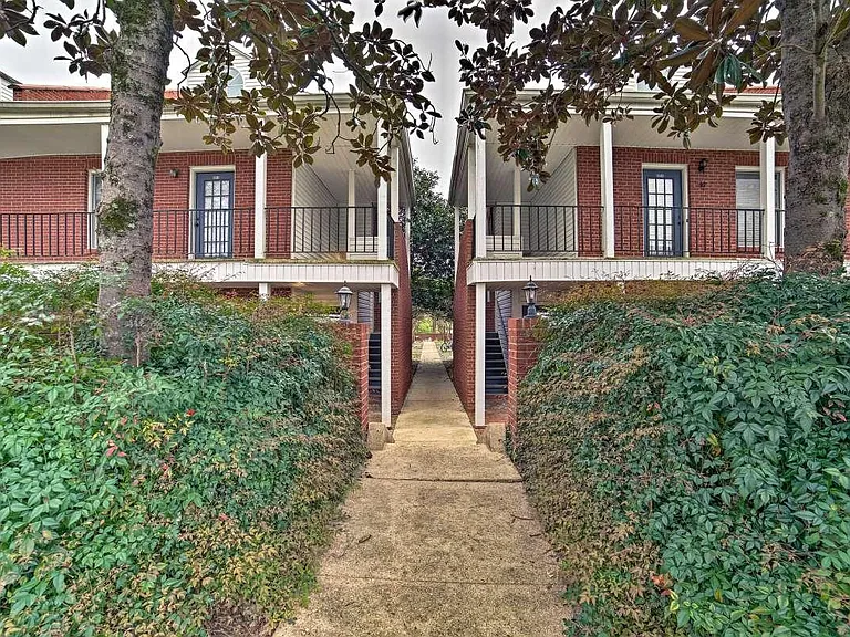 510 E Gillespie St #B8 — Photo 24