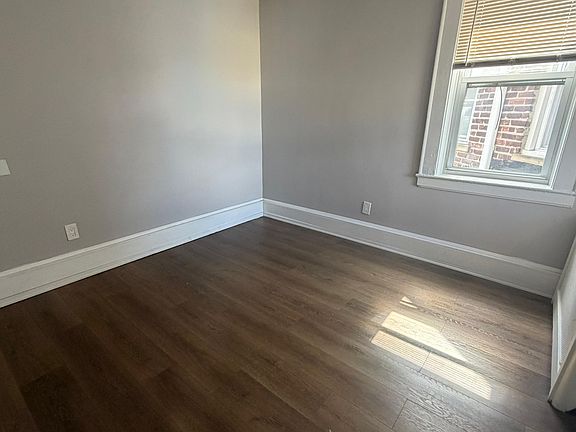 3rd image of 138 Davenport Ave