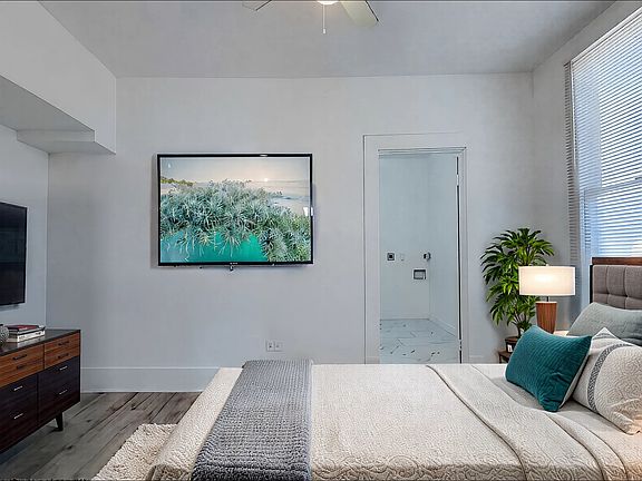 4th image of 121 W Moore St Unit 101