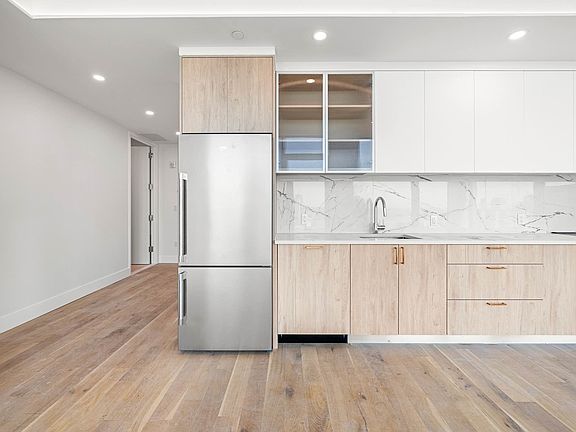 4th image of 69 Adams St #26I