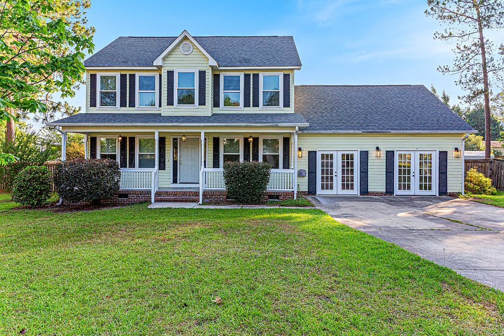 142 Richmond Park Dr - Property Image