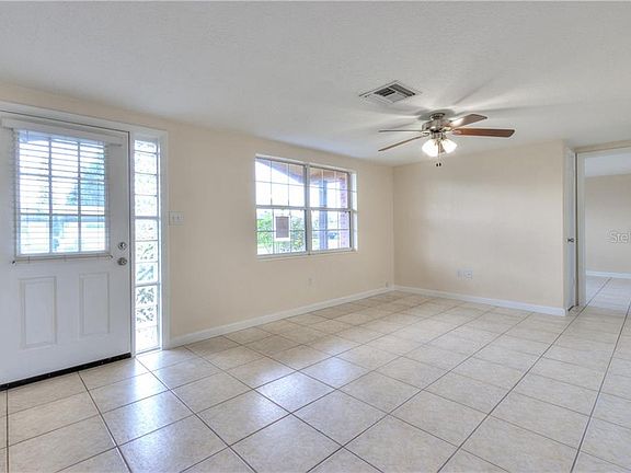 3rd image of 2042 Shannon Dr