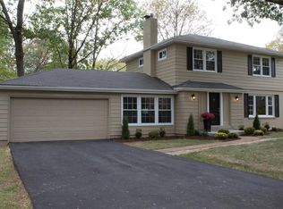 71 Heatherbrook Ln, Saint Louis, MO 63122