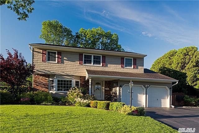 1st image of 4 Whisper Ln