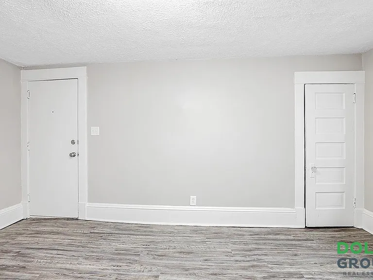 848 Crescent St NE #2F — Photo 6