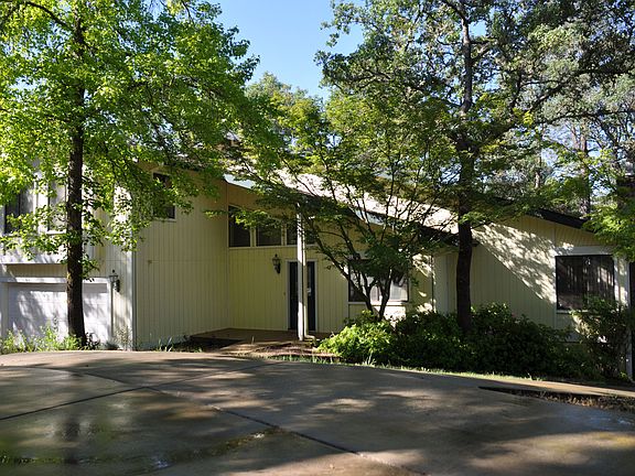 2nd image of 18956 Chaparral Dr