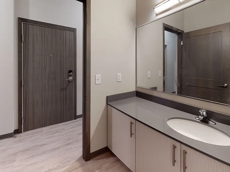 2622 Essex St SE — Photo 6