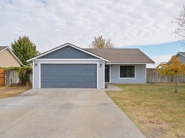 815 Madrona Ave, Pasco, WA 99301