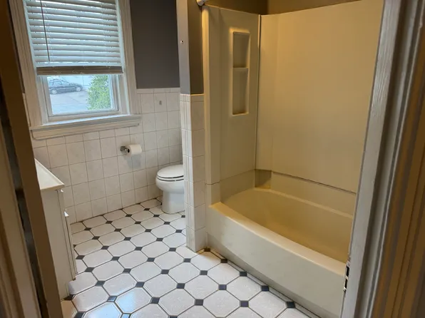 113 W Cypress St, Kennett Square, PA 19348